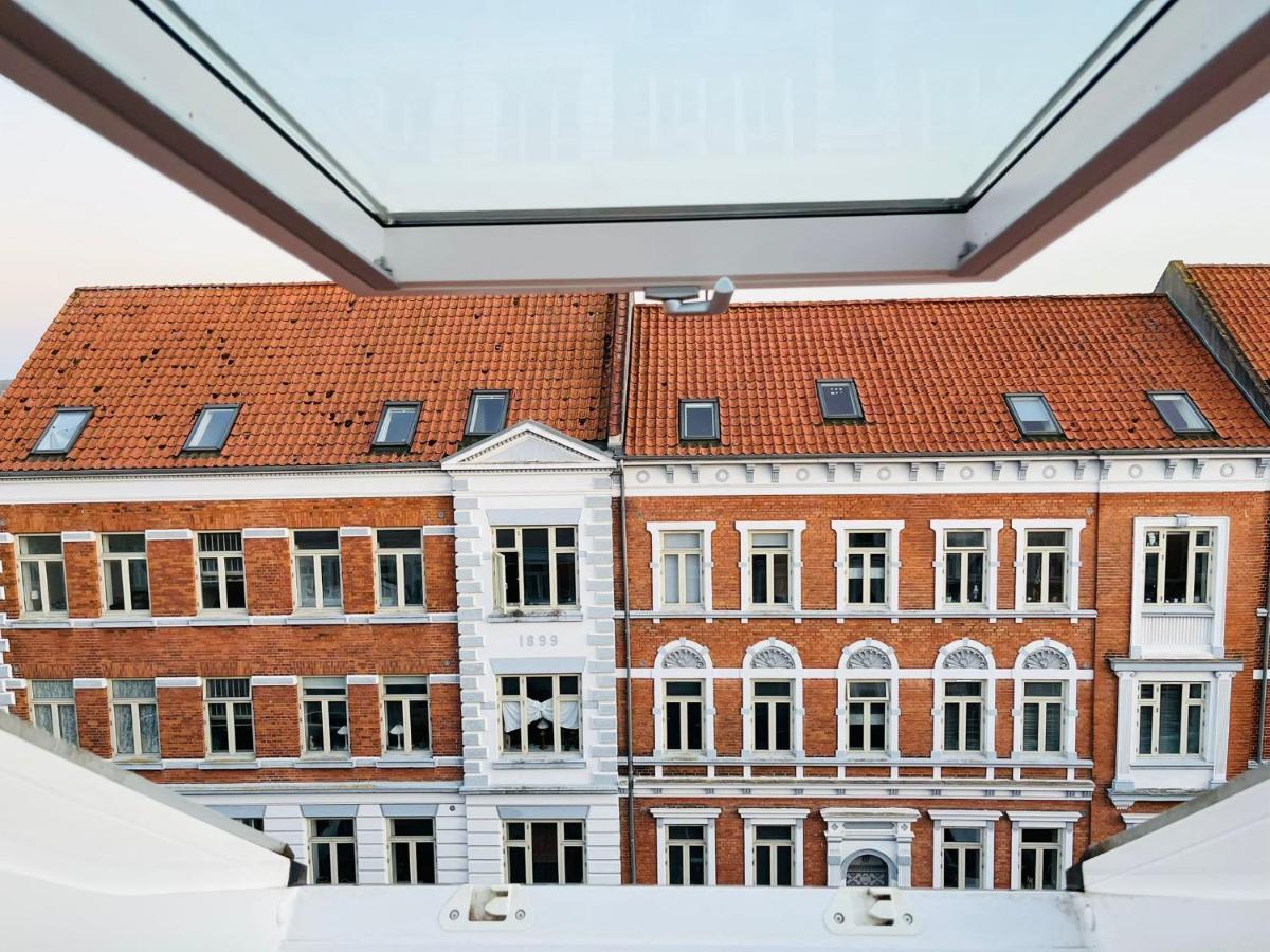 Scandinavian Apartment Hotel - Lunden 1 - Central 3 Bedroom Apartment On Two Floors Horsens Exterior foto