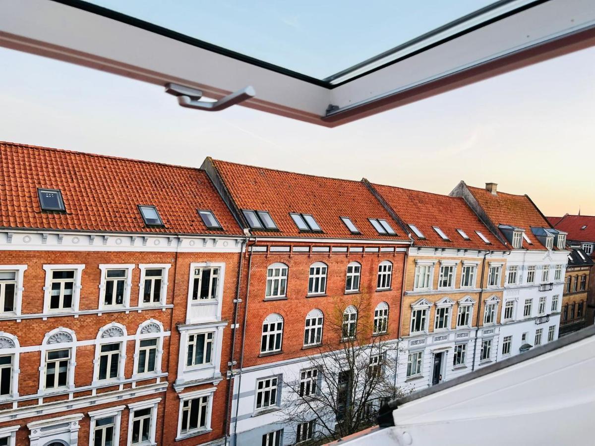 Scandinavian Apartment Hotel - Lunden 1 - Central 3 Bedroom Apartment On Two Floors Horsens Exterior foto
